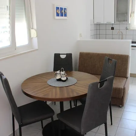 Adria Sara Apartament *