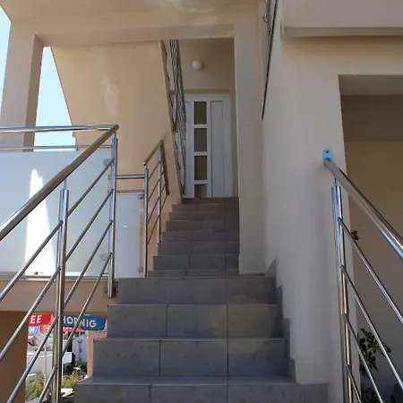 Adria Sara