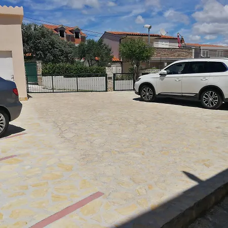 Adria Sara * Ražanj