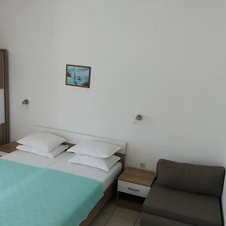 Adria Апартаменты Ражань