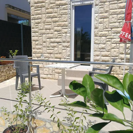 Adria Апартаменты *