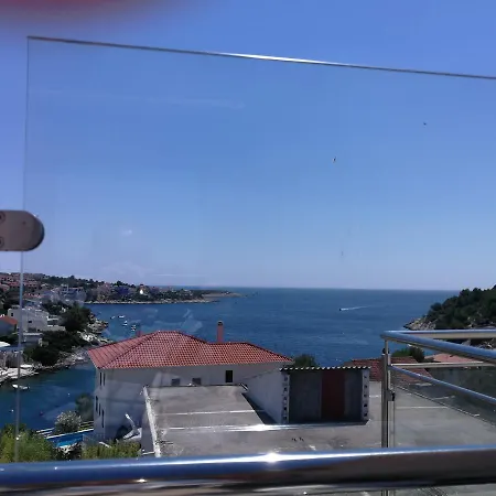 Adria Apartment *