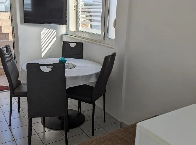 Adria Sara דירה Ražanj